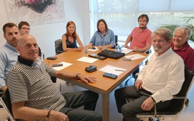 Pepa Font se reúne con vecinos afectados por la decisión del Plan General sobre el deslinde